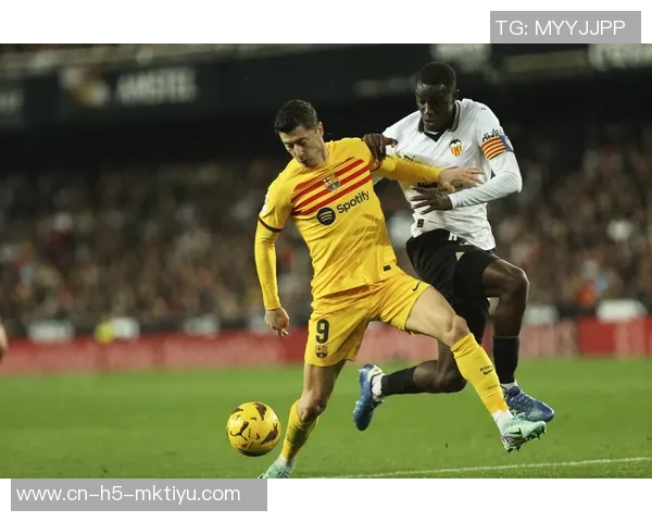 瓦伦西亚回顾阿尔巴三年历程110场比赛见证西甲首秀辉煌